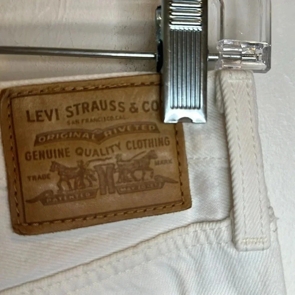 LEVI'S PREMIUM WEDGIE STRAIGHT RED TAG DISTRESSED CROPPED JEAN - Picture 6 of 10